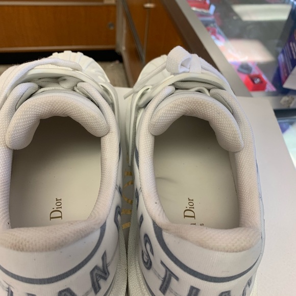 DESIGNER SNEAKERS - Picture 5 of 9